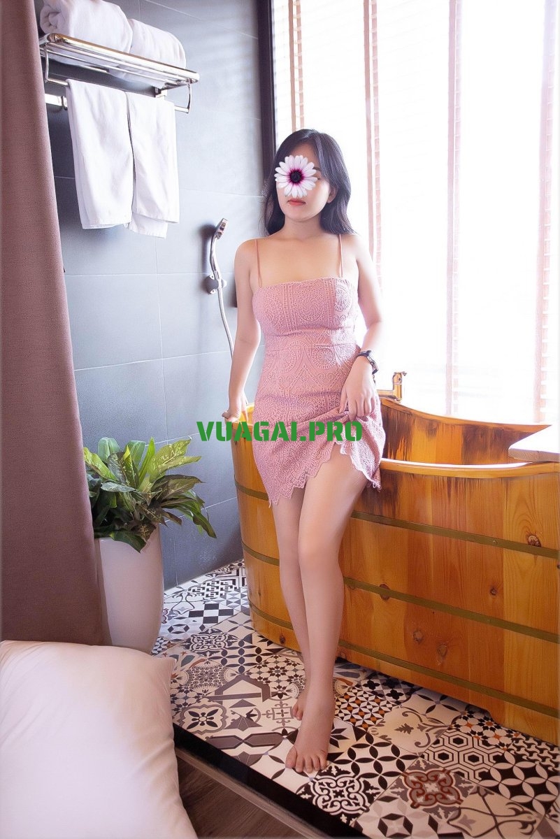 Hotgirl Ngọc Lan, sinh viên 2k7, cực xinh gái và chiều chuộng, vú ngon bím đẹp