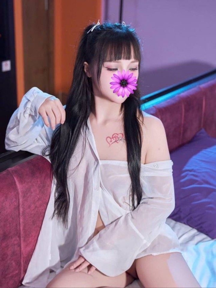 Xa la em bé ngọt ngào. Làm tình đẳng cấp. Bú cu mút liếm đủ cả