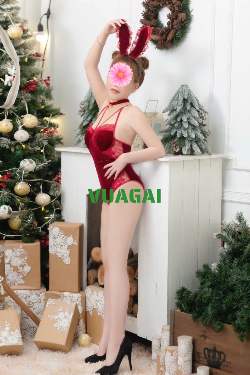 BÉ XU 2K5 LÀM TÌNH CỰC SƯỚNG, RẤT XINH VÀ NGOAN, VÚ NGON BÍM ĐẸP, CÓ QUA ĐÊM.