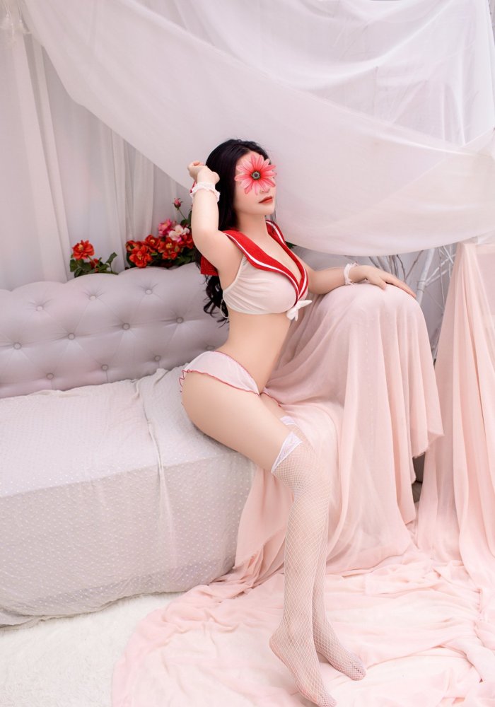 Hotgirl Bảo Hân - Rất Xinh Gái Và Ngoan Ngoãn, Nhẹ Nhàng Tình Cảm, Gặp Em Chỉ Có Phê