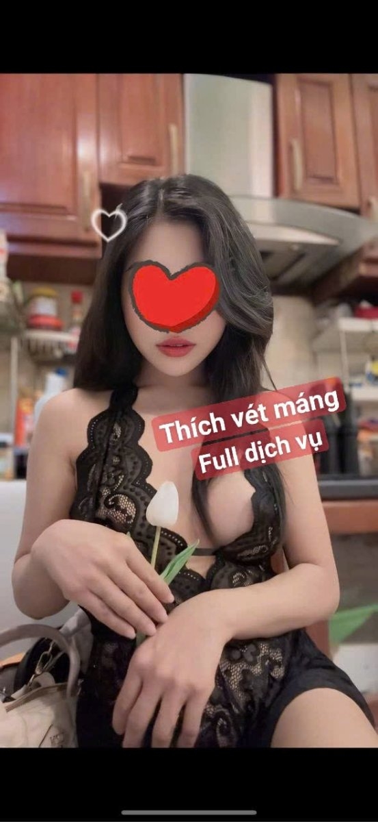 Hồng anh hàng ngon vú bím hồng hào full dịch vụ