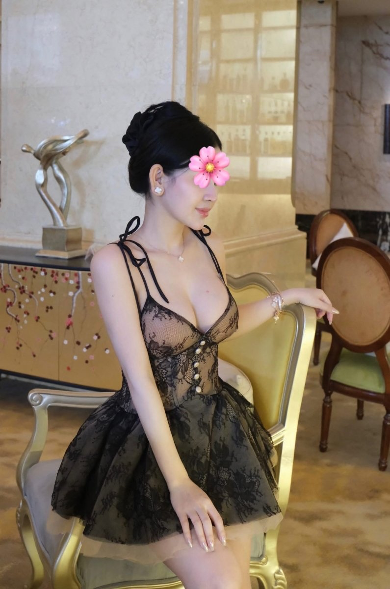 Em gái mới ở Macao về Hà Nội