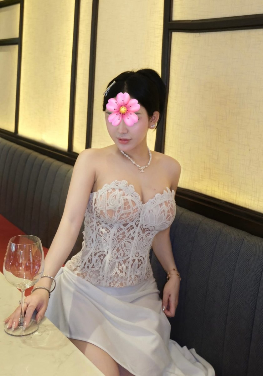 Em gái mới ở Macao về Hà Nội