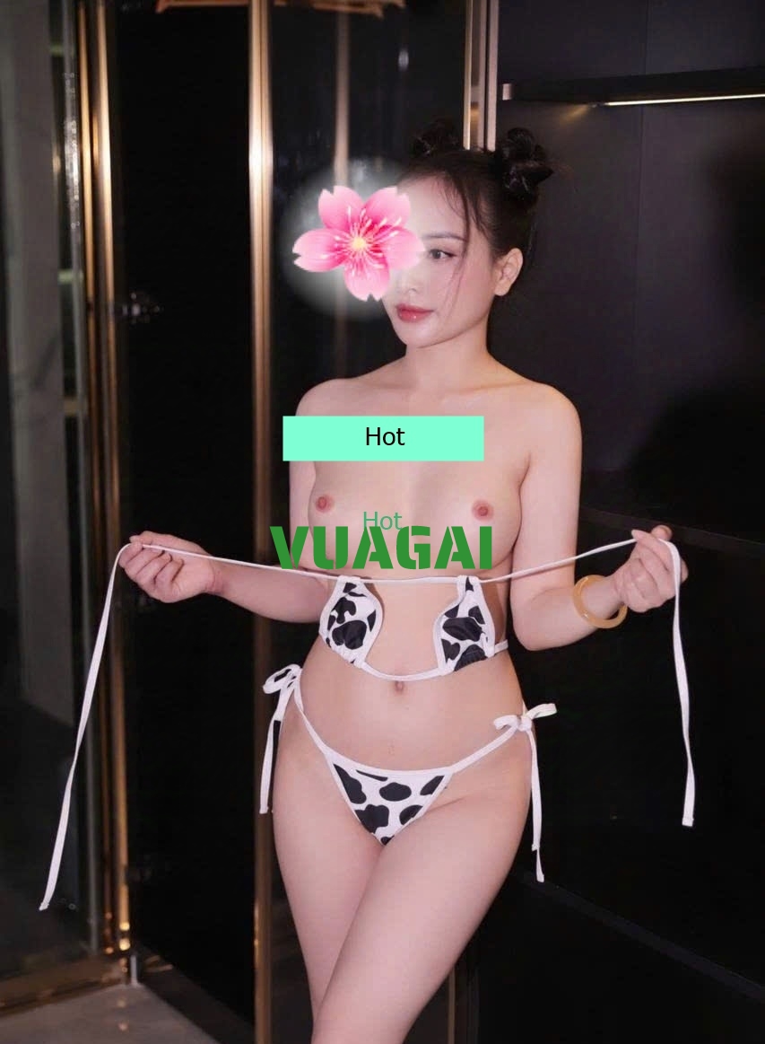 Bé Na - Xinh Như Búp Bê , Mông Cong Doggy Cực Sướng