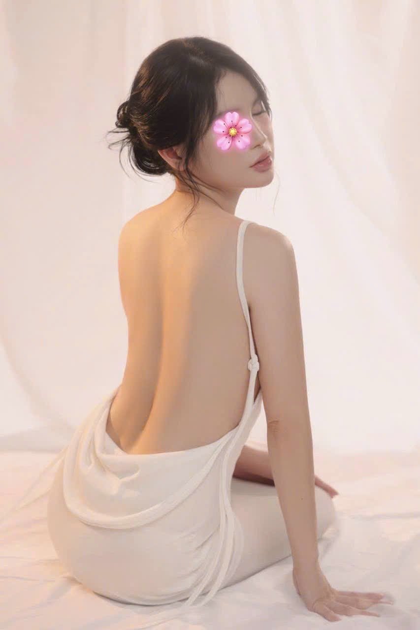 Linh Nhi - Cơn lốc mùa hè mát lạnh - Cực phẩm với giá 2.000K